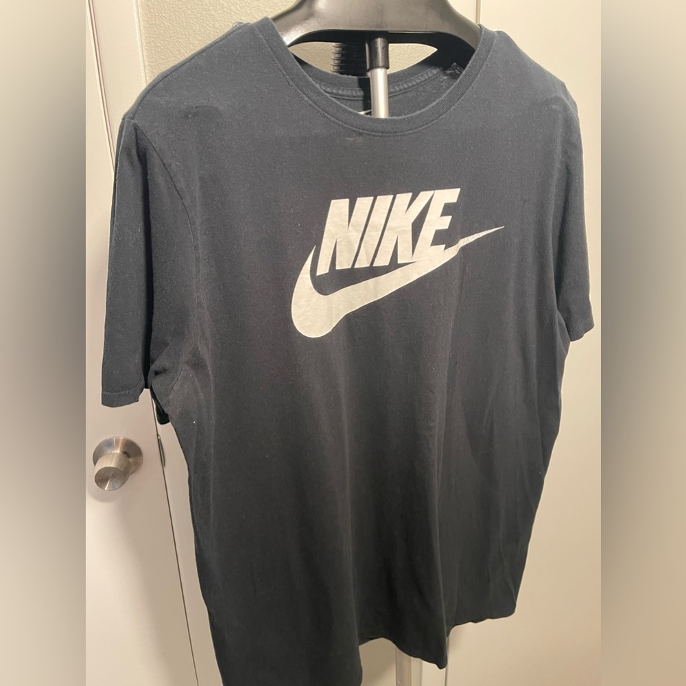 Nike mens shirt